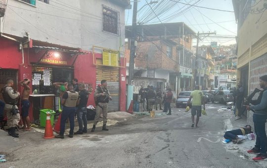 Polícia faz buscas por criminosos no Calabar após madrugada de tiroteio