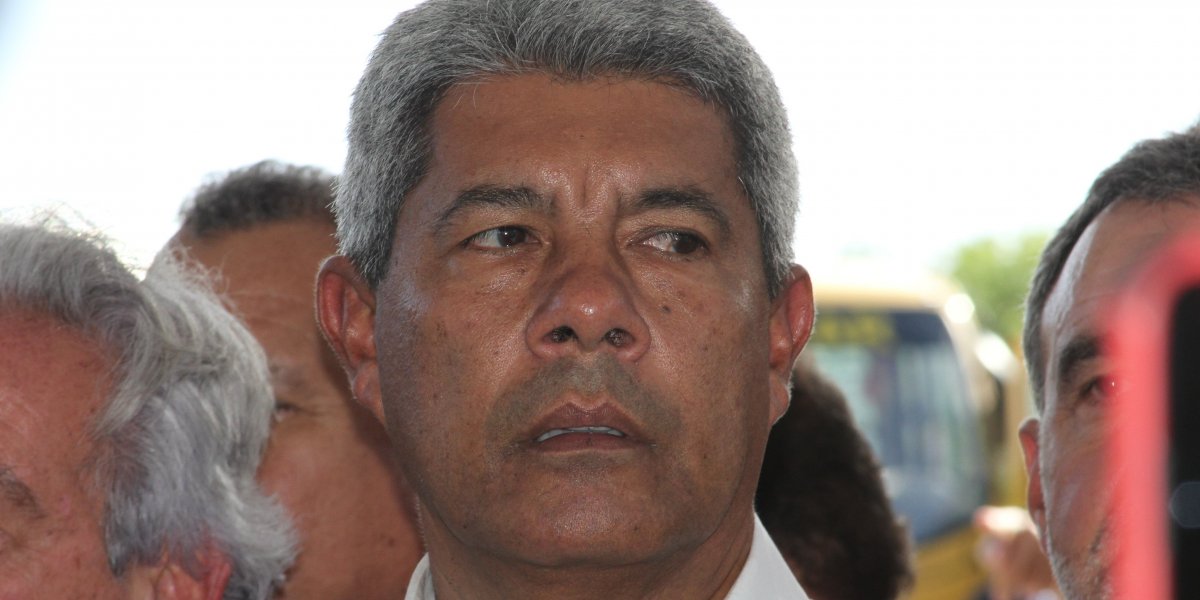 "Bolsonarismo não está morto", diz Jerônimo Rodrigues sobre atos terroristas