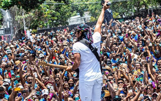 Confira as atrações desta sexta-feira nos circuitos do Carnaval de Salvador 