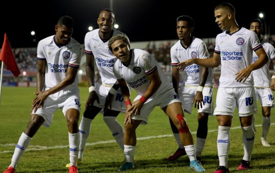 Bahia bate o Atlético em Alagoinhas e conquista primeiro triunfo no Nordestão