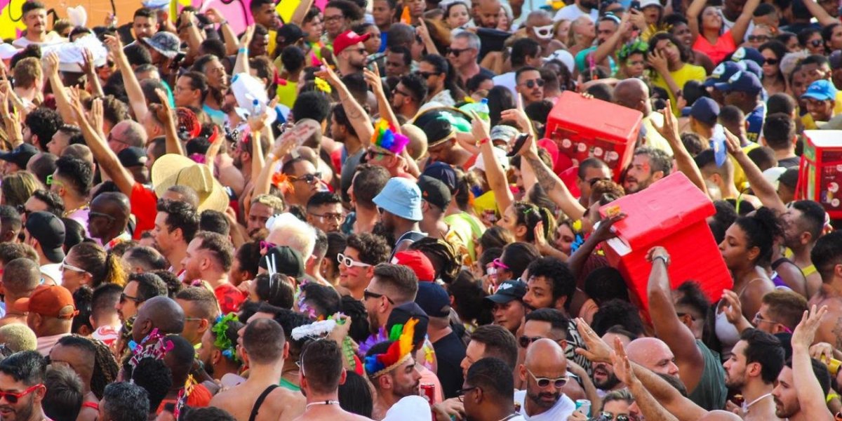 Com Léo Santana, Ivete e bloco infantis, folia chega ao 3º dia; veja programação