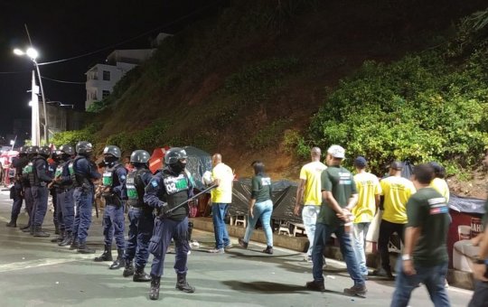 Homem é detido pela Guarda Municipal após agredir mulher no circuito Dodô