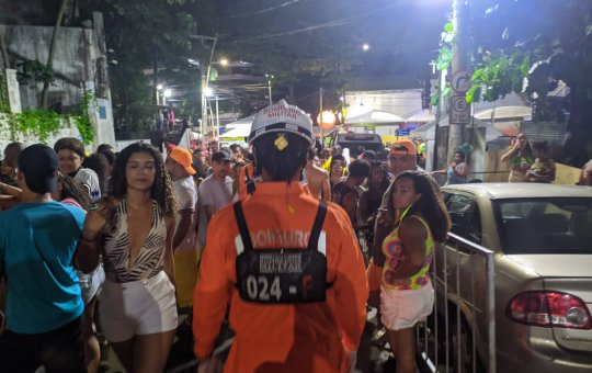Turista com suspeita de overdose é socorrido por bombeiros no circuito Dodô