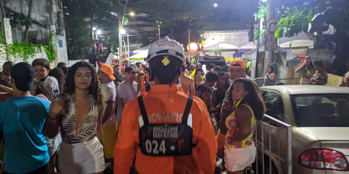 Turista com suspeita de overdose é socorrido por bombeiros no circuito Dodô