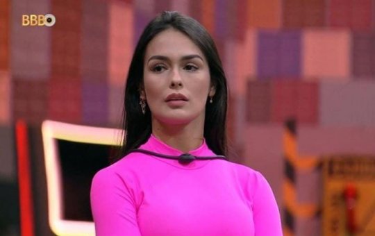 Grave! Larissa dá tapas em Fred e internautas pedem expulsão da participante