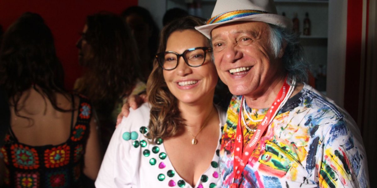Expresso 2222: Janja dança ao som de Daniela Mercury e é tietada por Armandinho