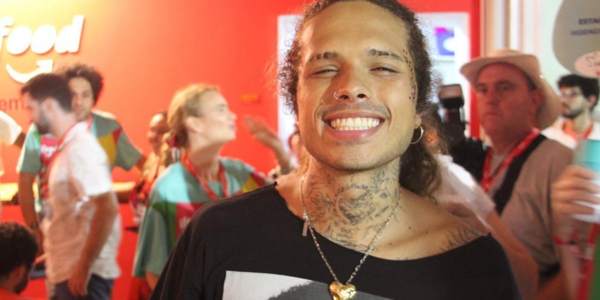 Vitão exalta Carnaval de Salvador e diz se sentir em casa: "Habitat natural"