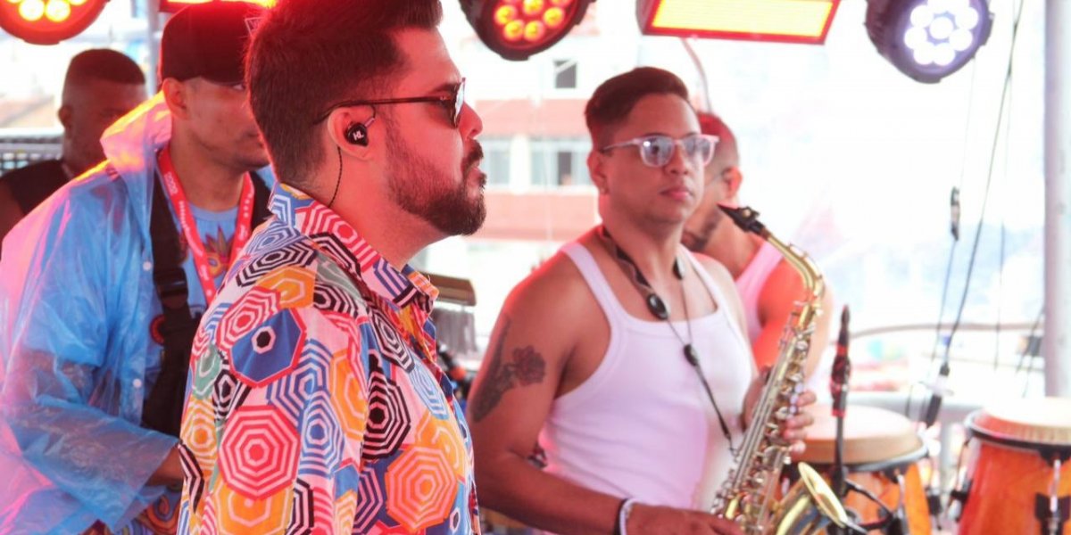 Vocalista do Kart Love fala sobre experiência no Carnaval: "assustou"