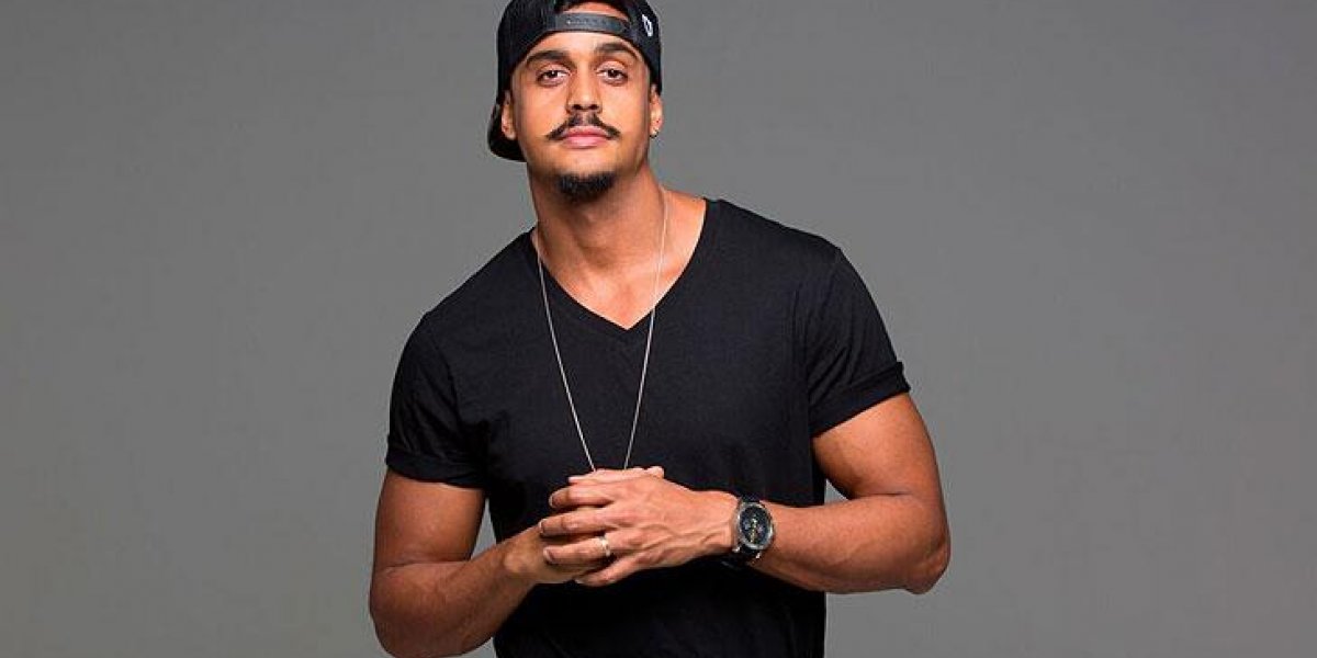 Parte do palco da Boca do Rio se solta e atrações da segunda são canceladas