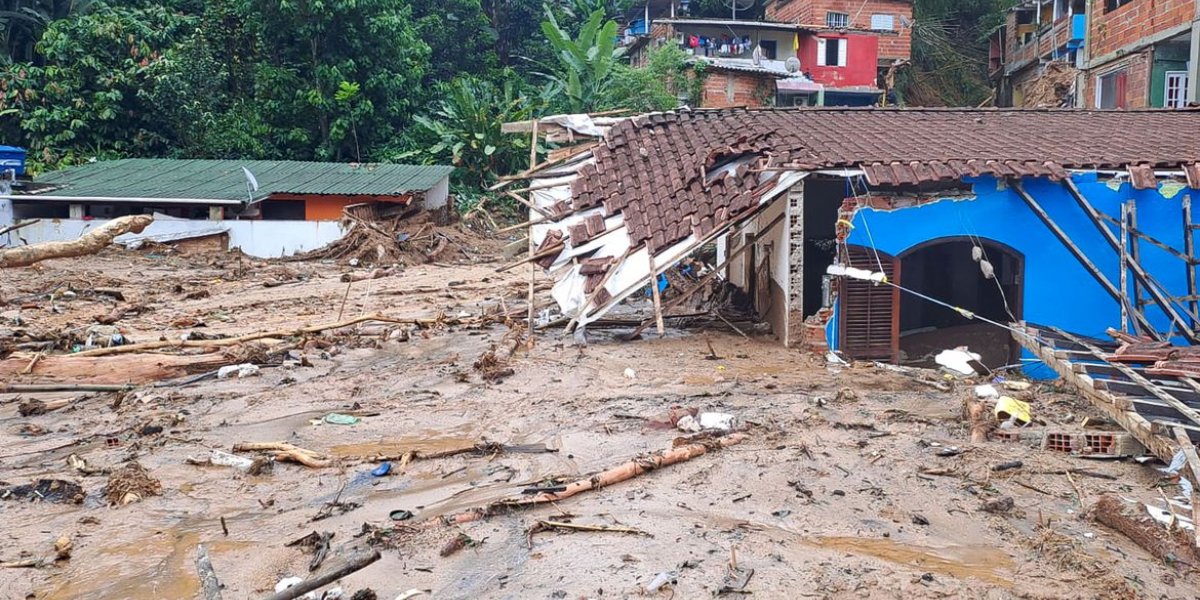 Governo de SP confirma 46 mortes devido a chuvas no litoral do estado