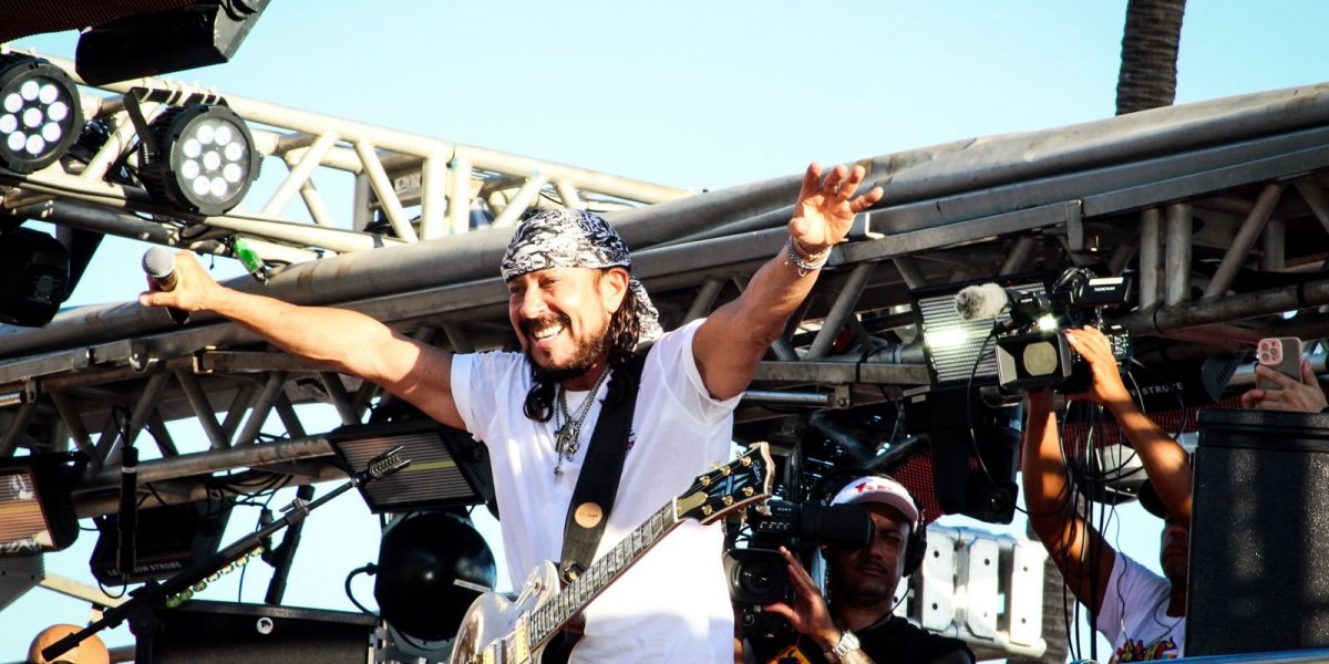 Arrastão faz despedida da folia com Léo Santana, Brown, Bell e Danniel Vieira