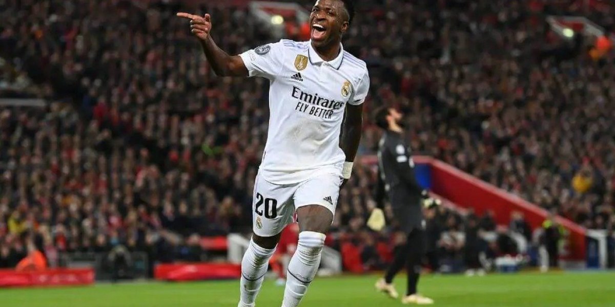 Jornal Marca se derrete por Vinícius Júnior e compara brasileiro com Mbappé