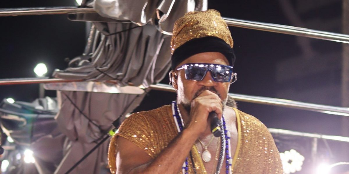 Carlinhos Brown faz duras críticas após ordem dos trios do arrastão ser alterada