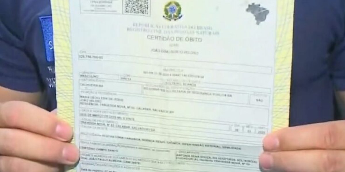 Voltou só pela folia? Certidão de óbito é encontrada no Carnaval de Salvador