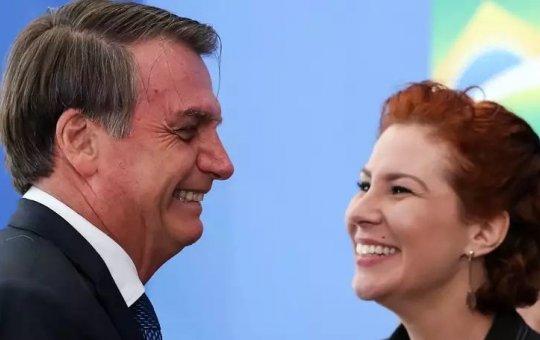 Não li, nem vou ler", diz Bolsonaro sobre entrevista de Carla Zambelli