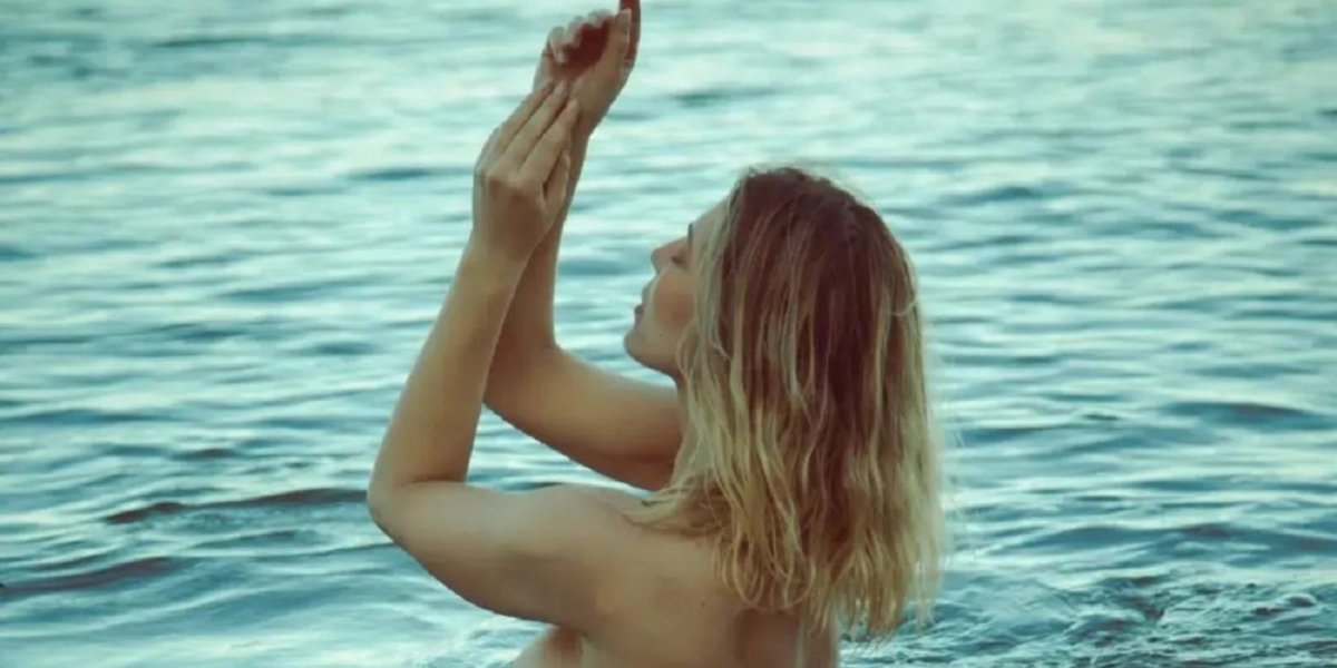 Sheila Mello revela ser adepta do sexo tântrico e surpreende web