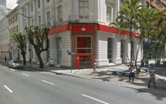 Corpo é encontrado amarrado dentro de carrinho de bebê em Salvador