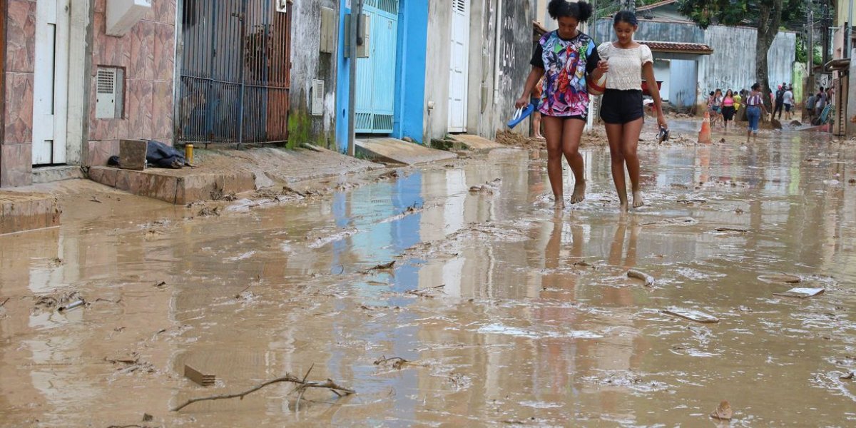 Governo de SP identifica 47 corpos de vítimas da tragédia no litoral