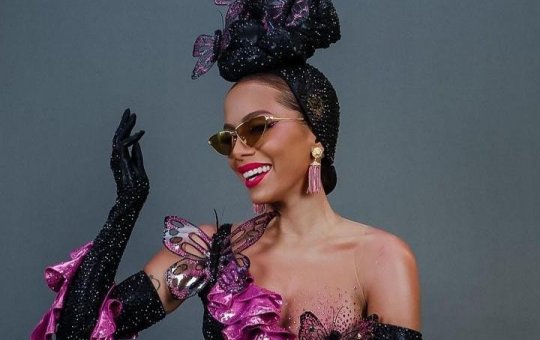 Carnaval não acabou! Anitta arrasta mais de 1 milhão de pessoas em bloco