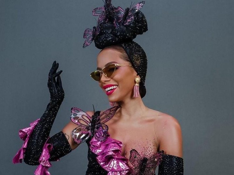 Carnaval não acabou! Anitta arrasta mais de 1 milhão de pessoas em bloco