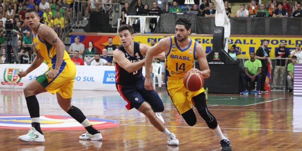 Brasil derrota Estados Unidos e garante vaga no Mundial de Basquete