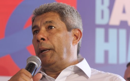 Jerônimo confirma negociações avançadas para chegada de montadora em Camaçari