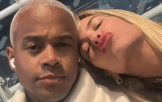 De férias na Tailândia, Lore Improta e Léo Santana são tietados por taxista