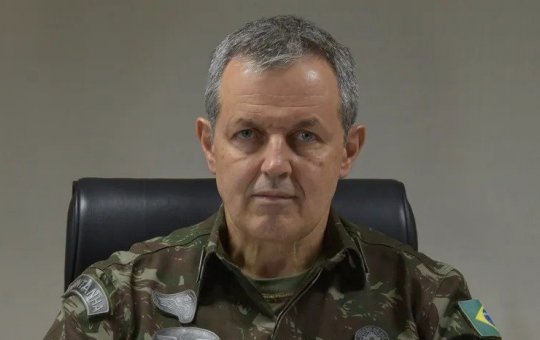 Comandante do Exército diz que vitória de Lula foi indesejada por militares