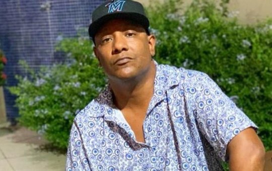 Assessoria de Márcio Victor nega doença do cantor