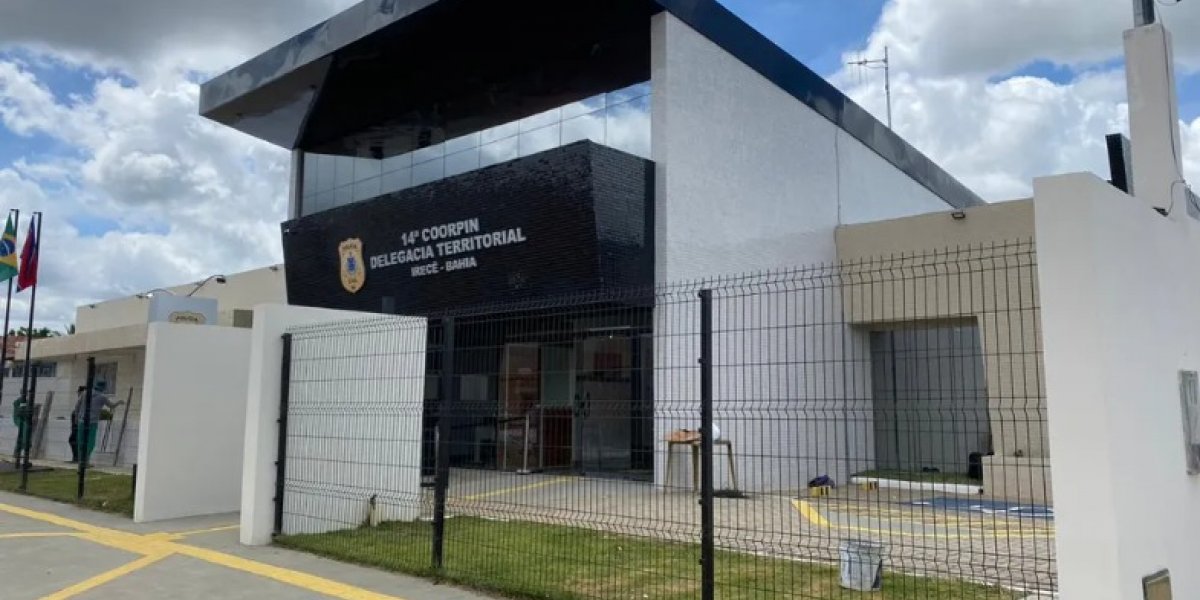 Suspeita de matar próprio pai a pauladas e forjar latrocínio é presa na Bahia