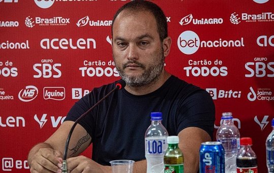 Vitória comunica demissão de Edgard Montemor Filho, diretor de futebol do clube
