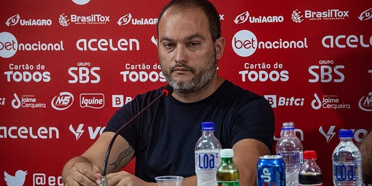 Vitória comunica demissão de Edgard Montemor Filho, diretor de futebol do clube