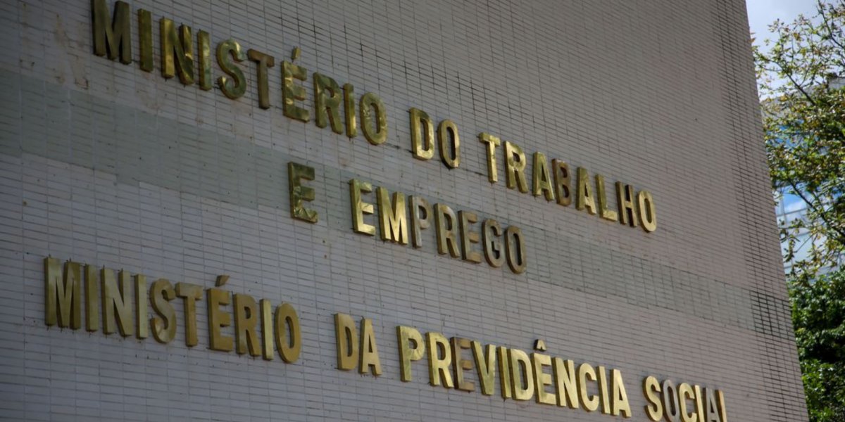Ministério do Trabalho e Emprego denuncia empresa de carvoaria em Salvador