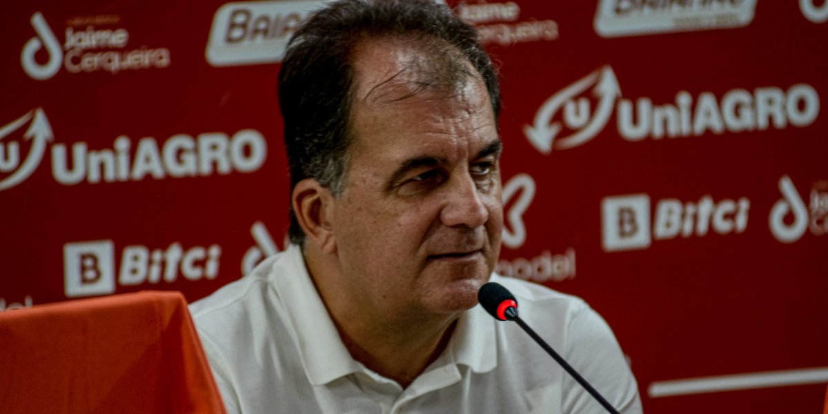 Vitória divulga nota de repúdio após ameaças ao presidente Fábio Mota