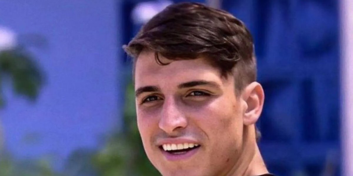 Felipe Prior anuncia namoro com Jéssica Castro; web reage