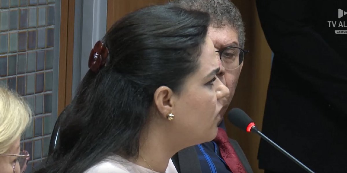 Em sabatina, Aline Peixoto diz sofrer "ataques sistemáticos" por disputa no TCM