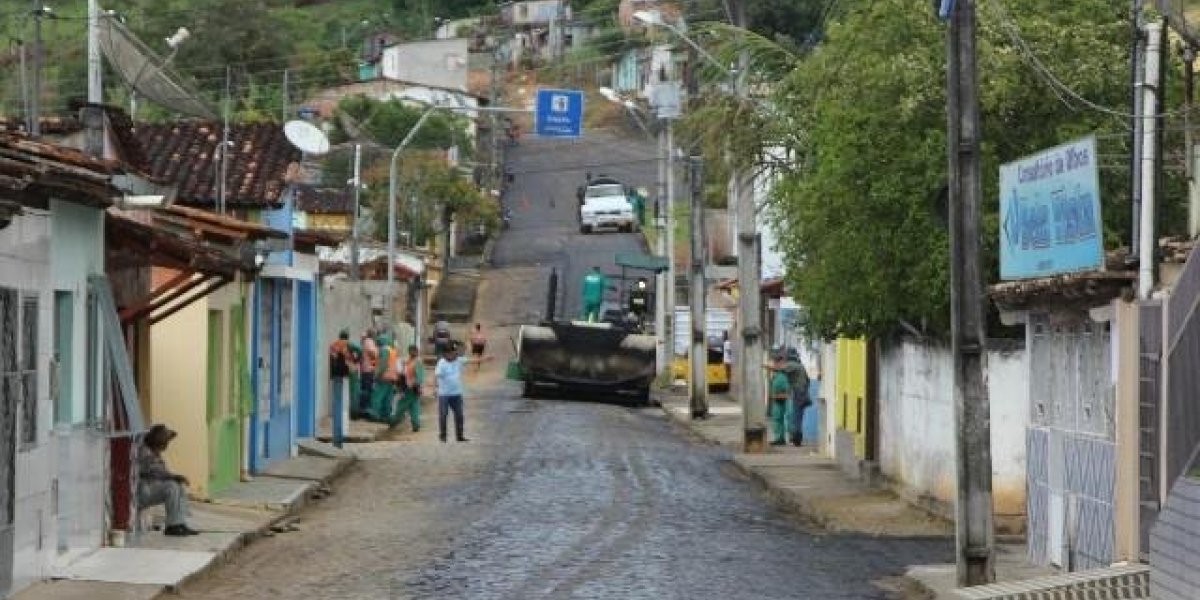 Fazendeiros impedem invasão de terras na cidade de Santa Luzia, na Bahia