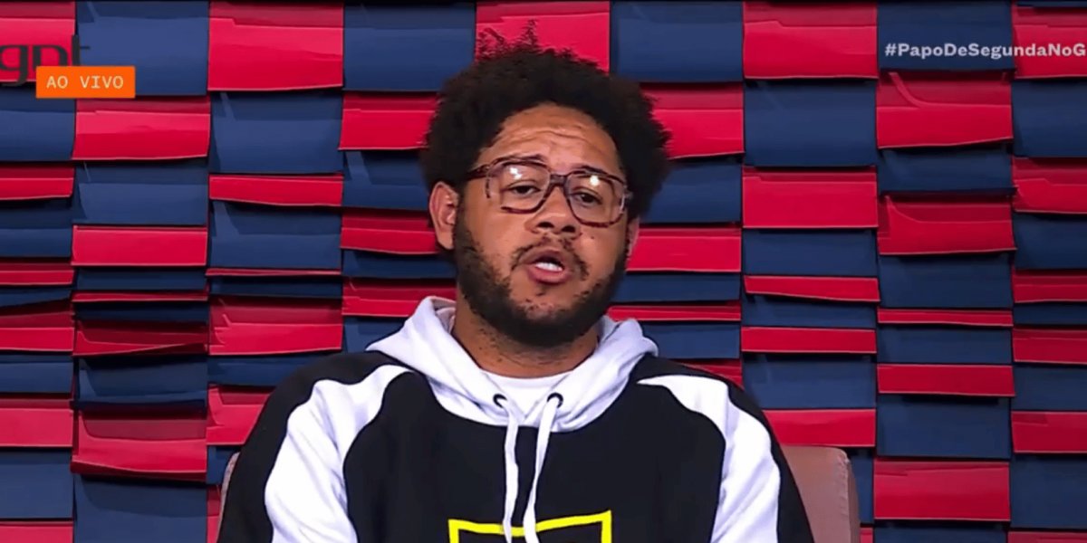 Emicida se pronuncia após livro ser alvo de intolerância religiosa: "Tristeza"