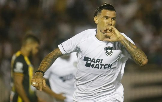 Bahia fica distante de Victor Cuesta após Botafogo igualar valores oferecidos