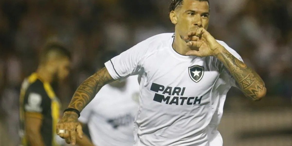 Bahia fica distante de Victor Cuesta após Botafogo igualar valores oferecidos