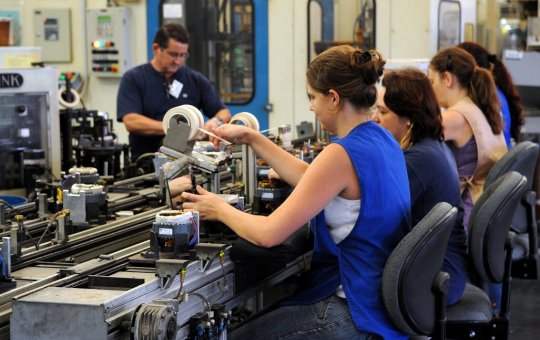 Lula anuncia nesta quarta projeto para igualar salários de homens e mulheres