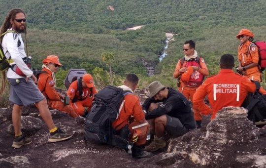 Bombeiros resgatam turistas israelenses em trilha na Chapada Diamantina