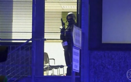 Oito são mortos em ataque a tiros a salão de Testemunhas de Jeová em Hamburgo