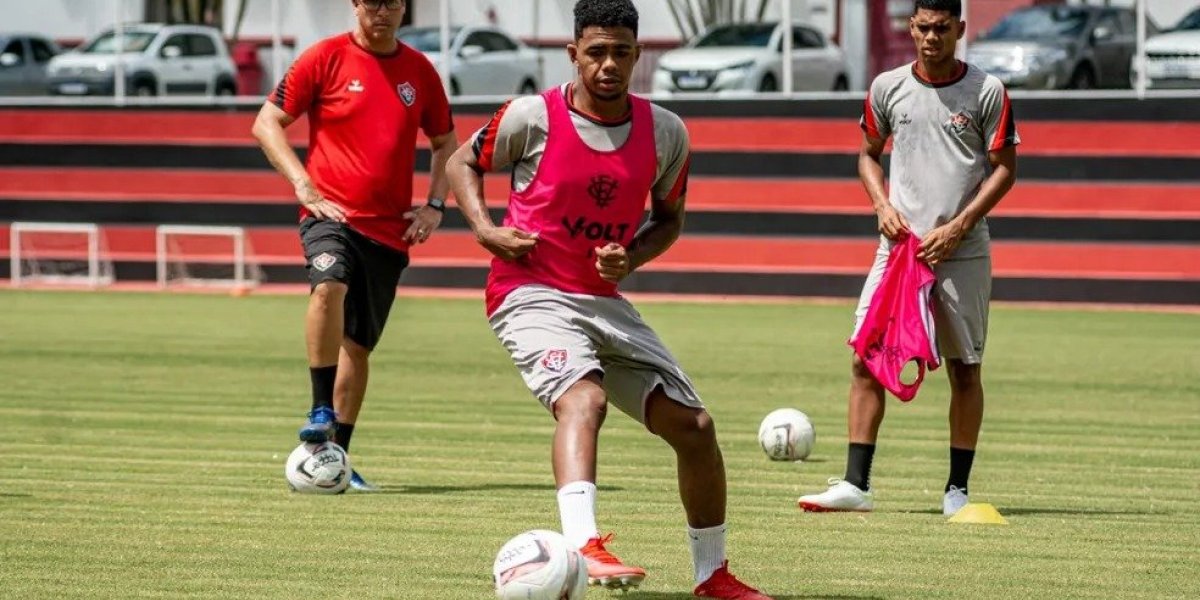 Marco Antônio se coloca à disposição par jogar em mais de uma posição no Vitória