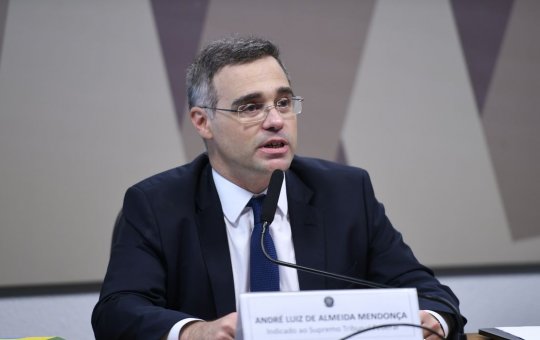 André Mendonça será o relator da notícia-crime contra Nikolas Ferreira