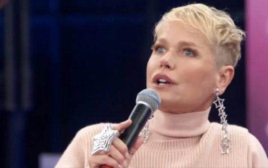 "Pisei de propósito": Xuxa faz revelação bombástica em programa de tv