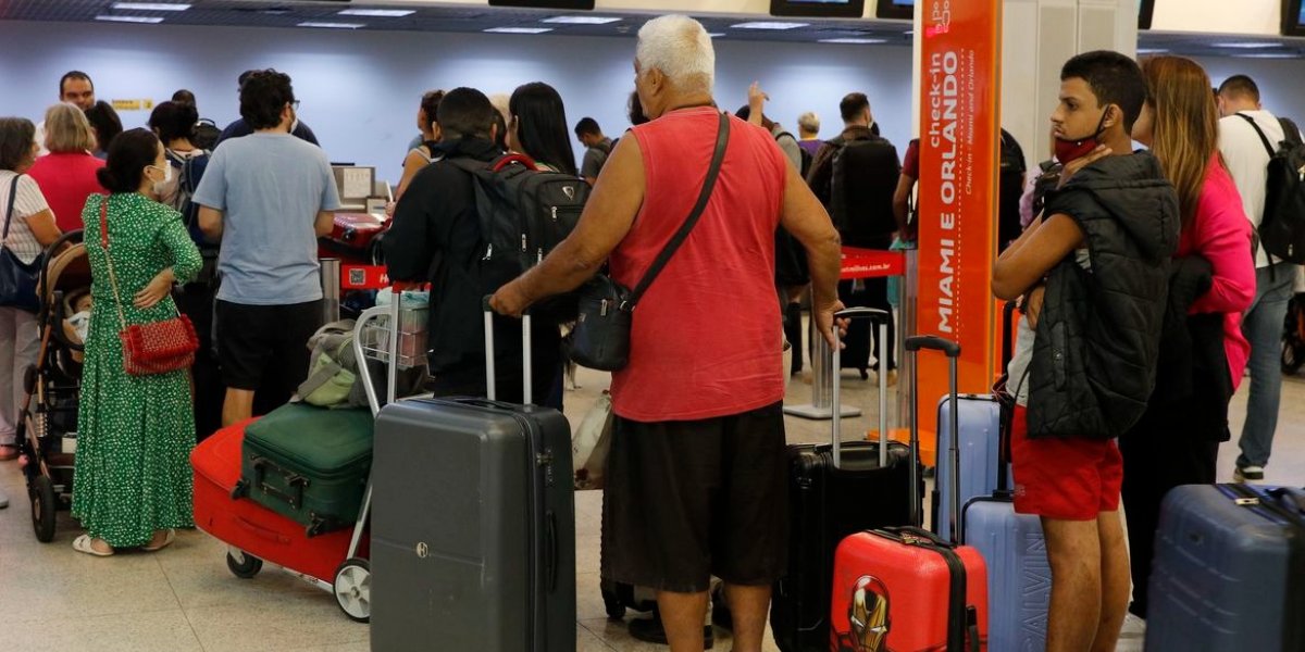 Governo tem plano para venda de passagem aérea a R$ 200, diz Márcio França