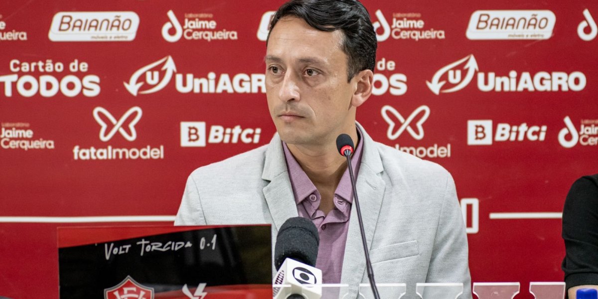 Apresentado pelo Vitória, Ítalo Rodrigues pede comprometimento e promete rigidez