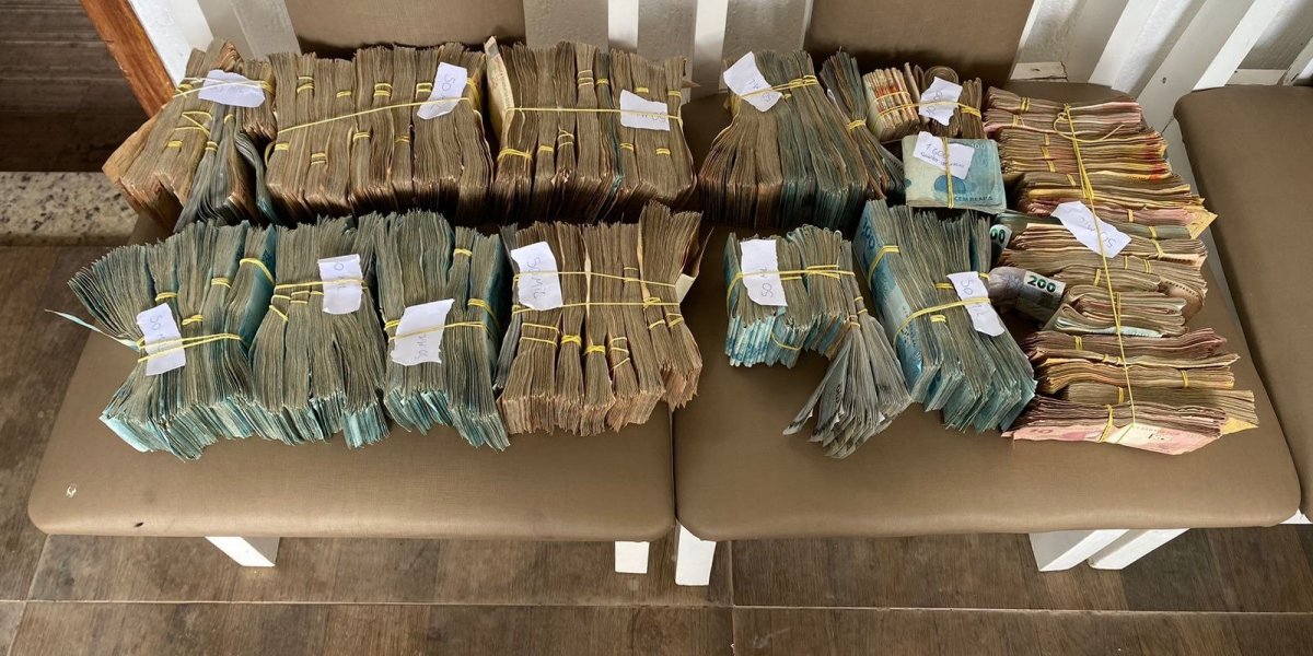 MP-BA apreende R$ 10,6 mi em operação contra família investigada por extorsão