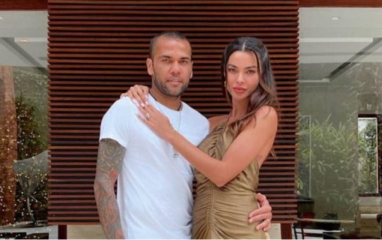 Joana Sanz diz que 'fecha uma etapa' de sua vida após visitar Daniel Alves